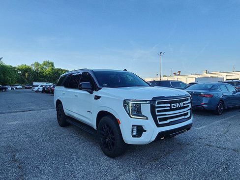 Used 2021 GMC Yukon AT4 w/ Rear Media and Nav Package AWD/4WD image 7