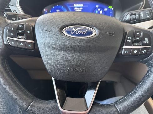Used 2020 Ford Escape SE Sport image 30