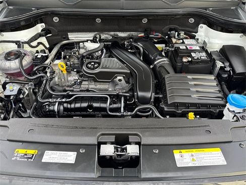 Certified 2025 Volkswagen Taos S image 10