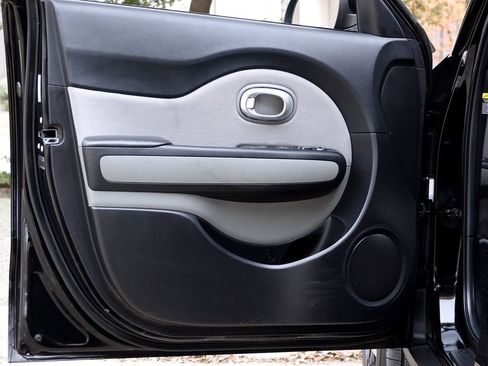 Used 2015 Kia Soul image 34