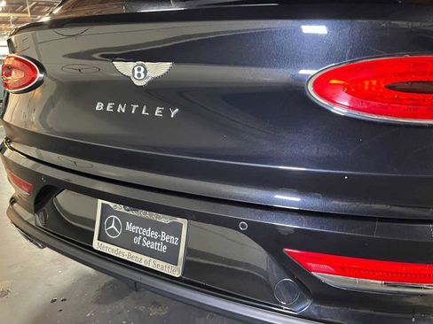 Used 2022 Bentley Bentayga AWD/4WD image 14