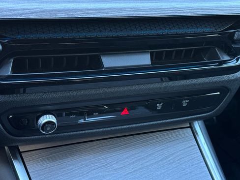 Used 2025 BMW i4 eDrive40 w/ Premium Package image 21