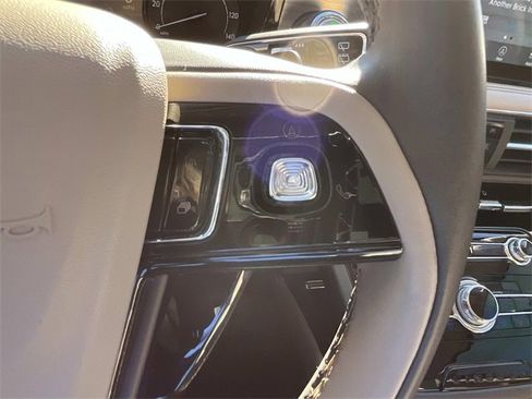 Used 2022 Lincoln Corsair FWD w/ Equipment Group 101A image 32