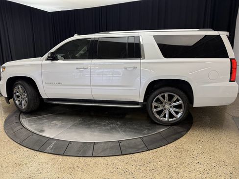 Used 2017 Chevrolet Suburban Premier image 3