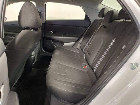 Certified 2025 Hyundai Elantra SEL FWD image 13