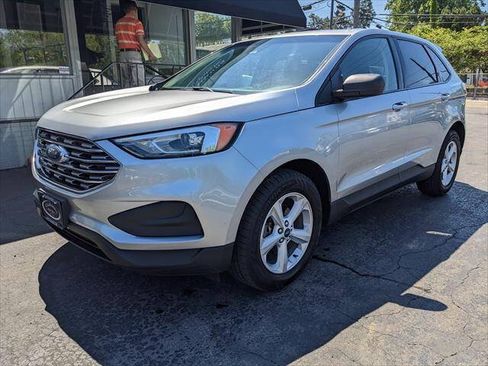 Used 2020 Ford Edge SE FWD image 1