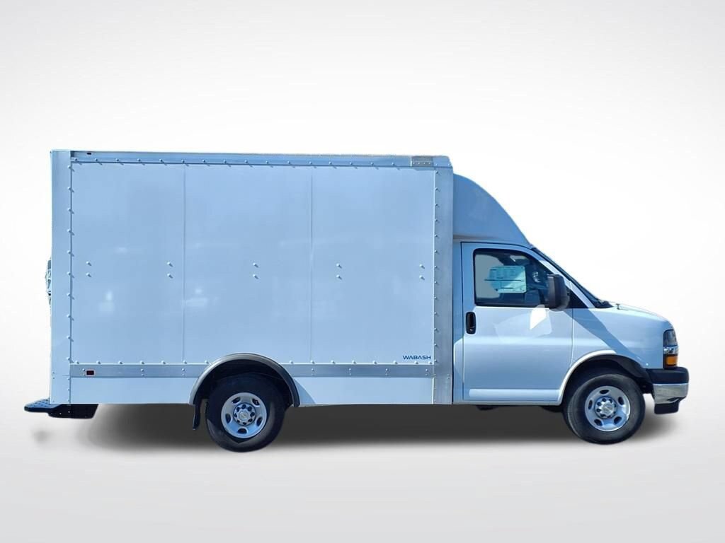 New 2025 Chevrolet Express 3500 w/ Power Convenience Package RWD image 4