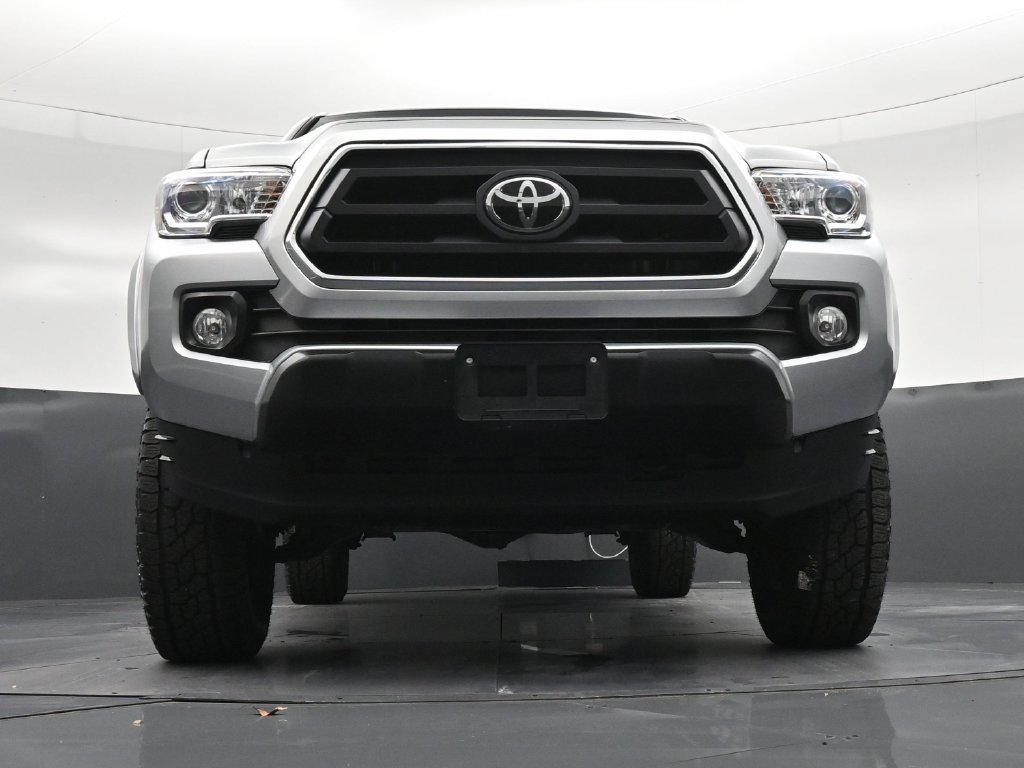 Used 2022 Toyota Tacoma SR5 AWD/4WD image 29