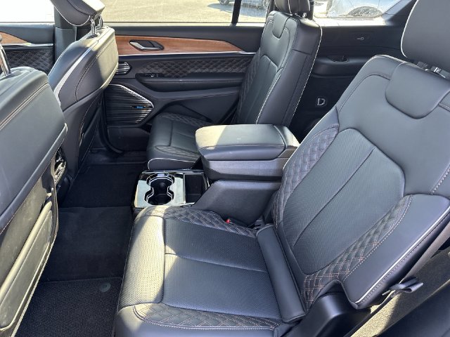 Used 2024 Jeep Grand Cherokee L Summit AWD/4WD image 27