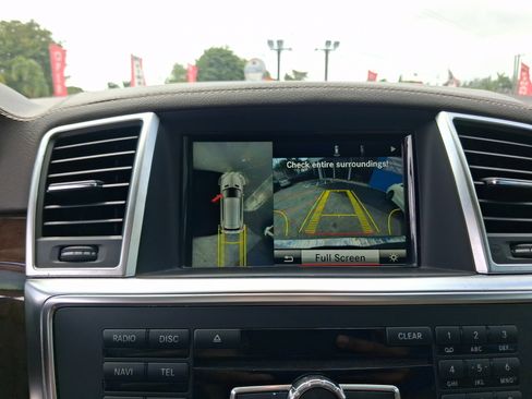 Used 2016 Mercedes-Benz GL 450 4MATIC image 21