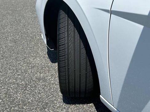 Used 2024 Hyundai Elantra SEL w/ Convenience Package image 10