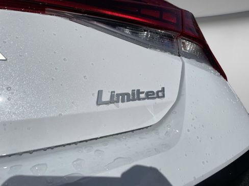 New 2026 Hyundai Elantra Limited w/ Cargo Package FWD image 31