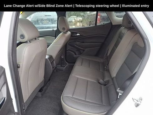 Used 2024 Chevrolet Trax ACTIV w/ Sunroof Package FWD image 20