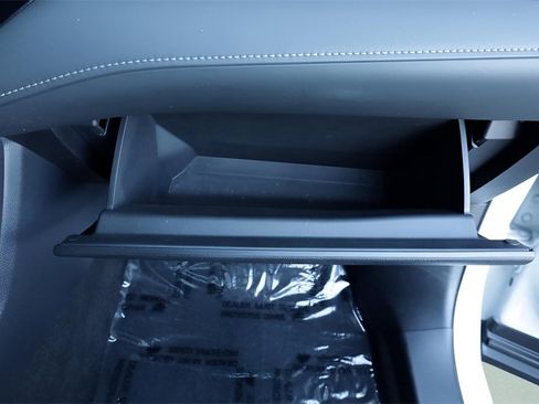 Certified 2023 Toyota Highlander XLE image 33