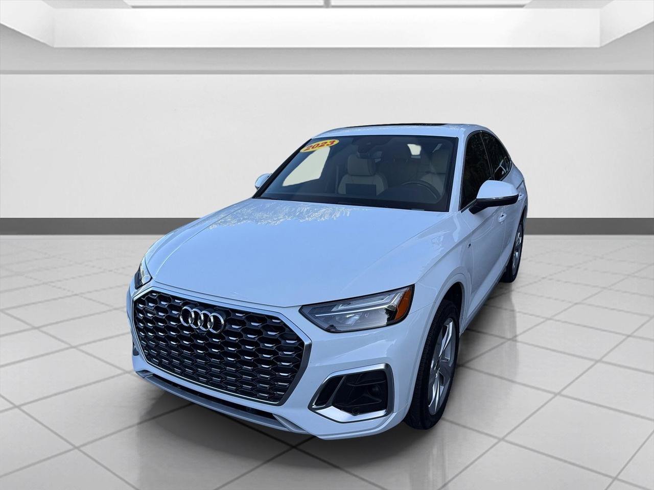 Used 2023 Audi Q5 2.0T Premium Plus w/ Premium Plus Package AWD/4WD image 10