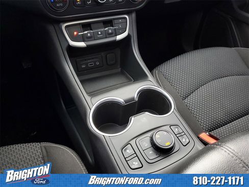 Used 2022 GMC Terrain SLE w/ Driver Convenience Package image 30