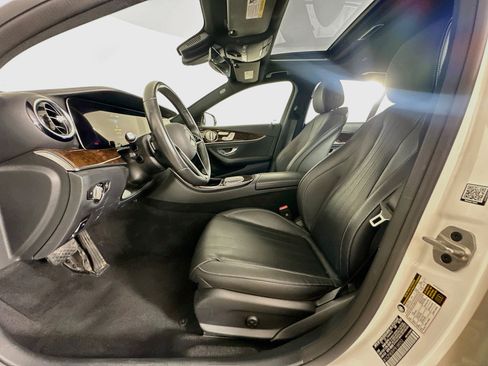 Used 2023 Mercedes-Benz E 350 4MATIC Sedan image 13
