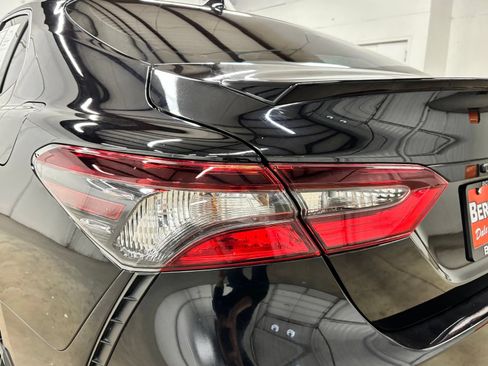 Used 2024 Toyota Camry SE FWD image 7