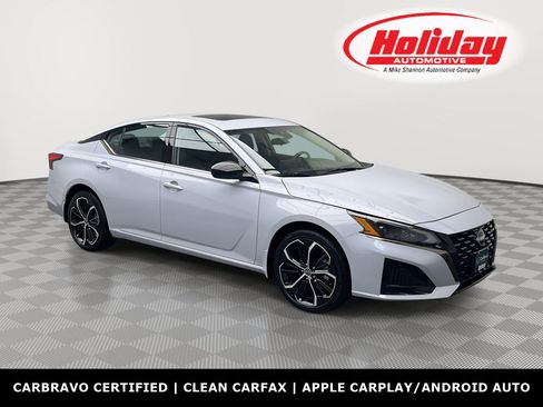 Used 2024 Nissan Altima 2.5 SR w/ SR Premium Package AWD/4WD image 1