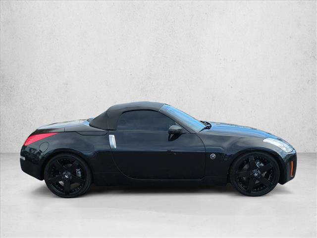 Used 2006 Nissan 350Z Touring RWD image 4