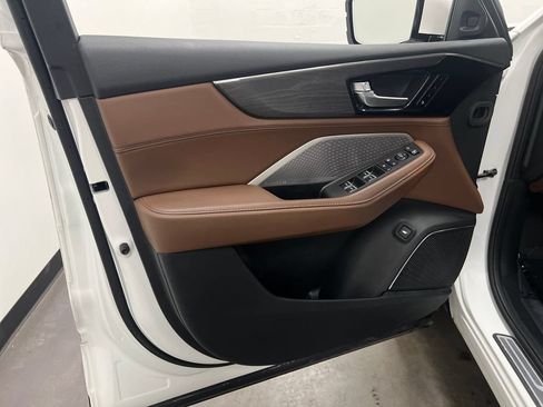 Used 2022 Acura MDX SH-AWD w/ Advance Package image 13
