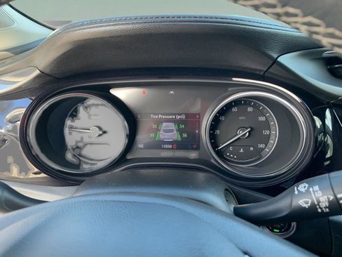 Used 2021 Buick Encore GX Select image 34