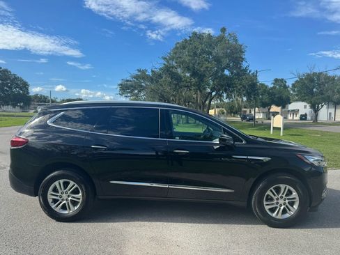Used 2021 Buick Enclave Essence FWD image 5