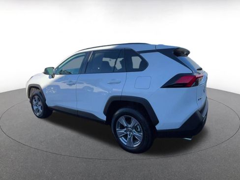 Used 2025 Toyota RAV4 XLE image 10