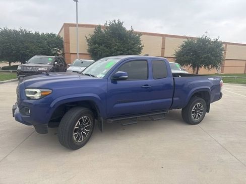 Used 2023 Toyota Tacoma TRD Sport w/ Technology Package RWD image 7