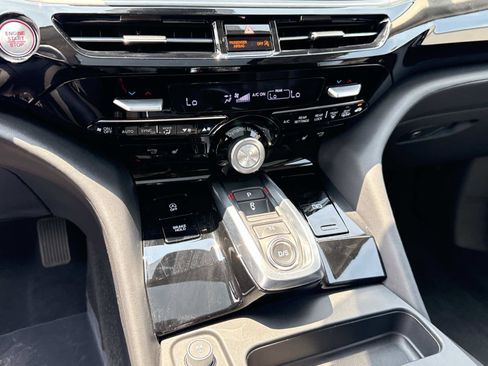 Used 2025 Acura MDX SH-AWD w/ Technology Package image 33