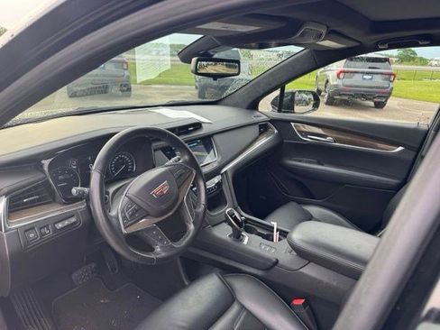 Used 2019 Cadillac XT5 Platinum AWD/4WD image 18