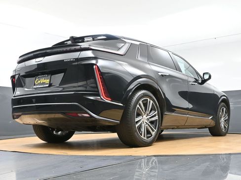 Used 2024 Cadillac Lyriq Luxury AWD/4WD image 55