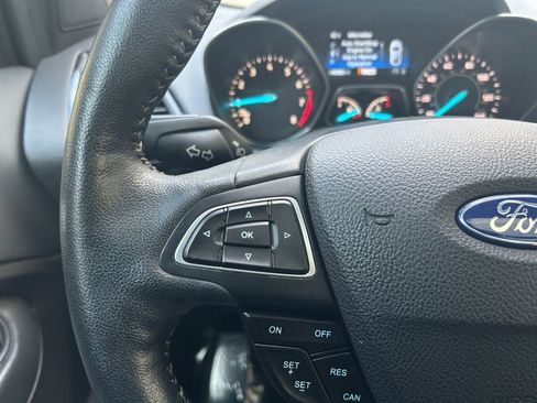 Used 2019 Ford Escape Titanium image 17