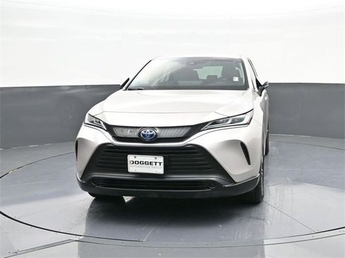 Used 2024 Toyota Venza LE image 27