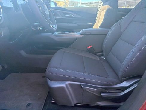 New 2026 Chevrolet Equinox EV LT image 13