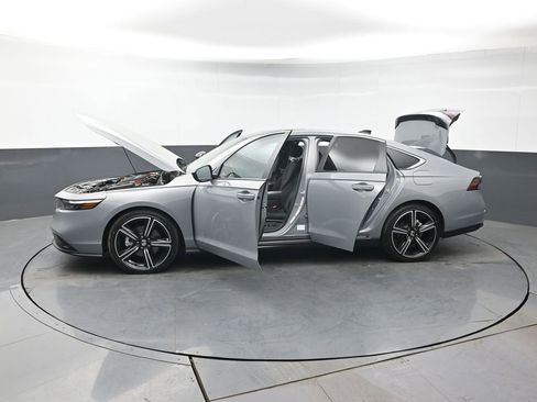 Used 2024 Honda Accord Sport image 41