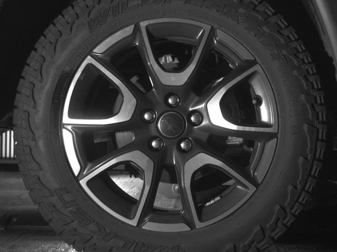 Used 2025 Jeep Compass Trailhawk AWD/4WD image 15