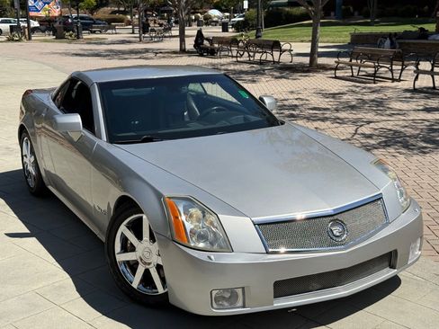 Used 2008 Cadillac XLR image 2