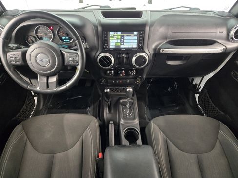 Used 2016 Jeep Wrangler Sahara w/ Connectivity Group image 24