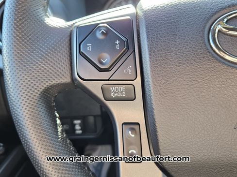 Used 2023 Toyota Tacoma TRD Off-Road image 12