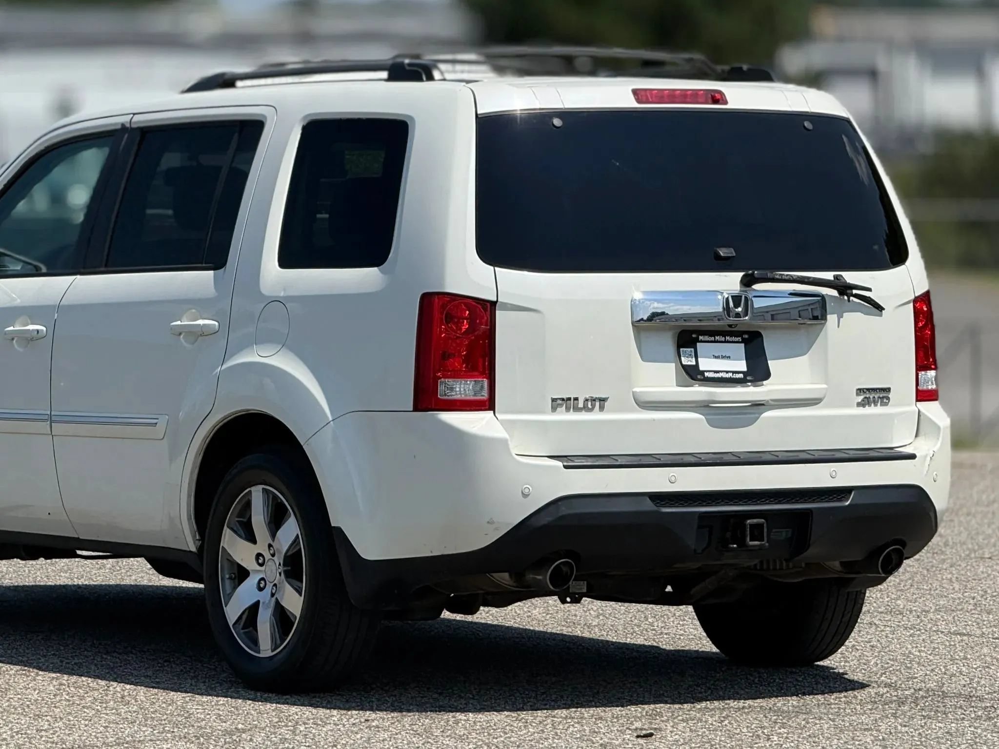 Used 2015 Honda Pilot Touring image 16