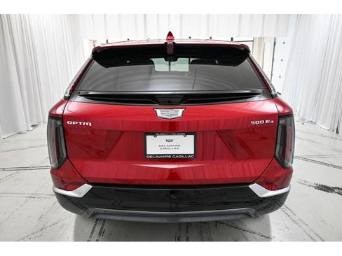 New 2026 Cadillac Optiq Luxury 2 image 6