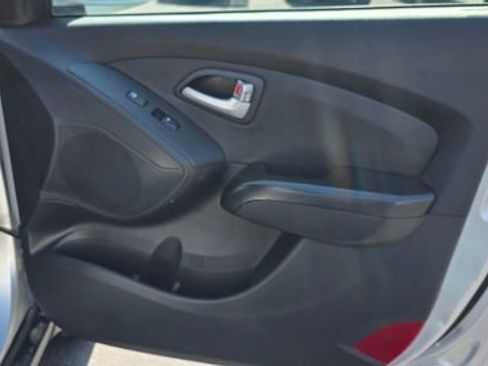 Used 2013 Hyundai Tucson Limited w/ Premium Pkg image 14