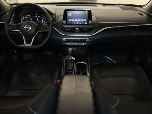 Used 2024 Nissan Altima 2.5 SV FWD image 30