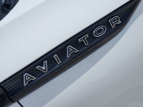 Used 2020 Lincoln Aviator Grand Touring w/ Equipment Group 302A AWD/4WD image 11