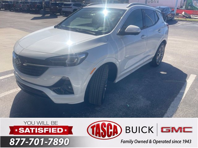 Used 2022 Buick Encore GX Essence w/ Advanced Technology Package FWD image 1