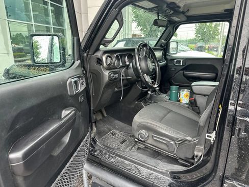 Used 2020 Jeep Gladiator Sport w/ Quick Order Package 24S AWD/4WD image 5