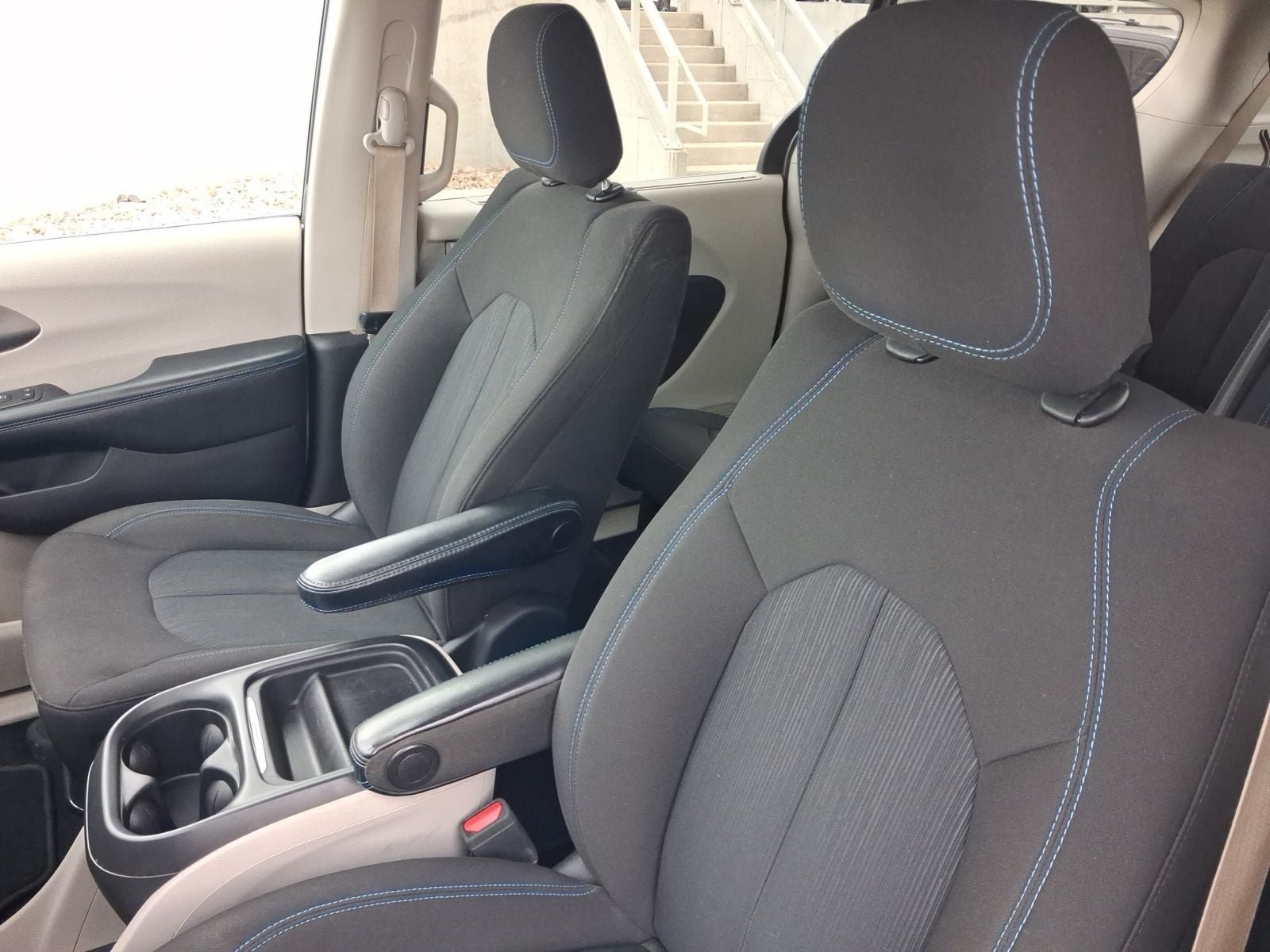 Used 2021 Chrysler Pacifica Touring w/ Cold Weather Group AWD/4WD image 11