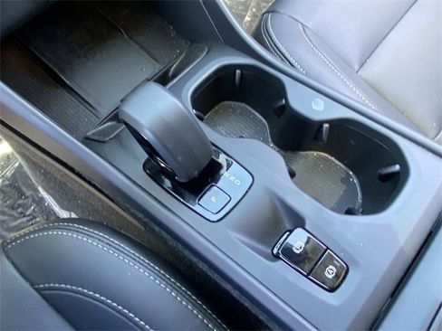 New 2025 Volvo XC40 B5 Core w/ Protection Package Premier image 23