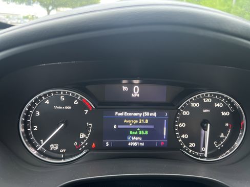 Used 2022 Cadillac XT4 Luxury w/ Cold Weather Package image 19